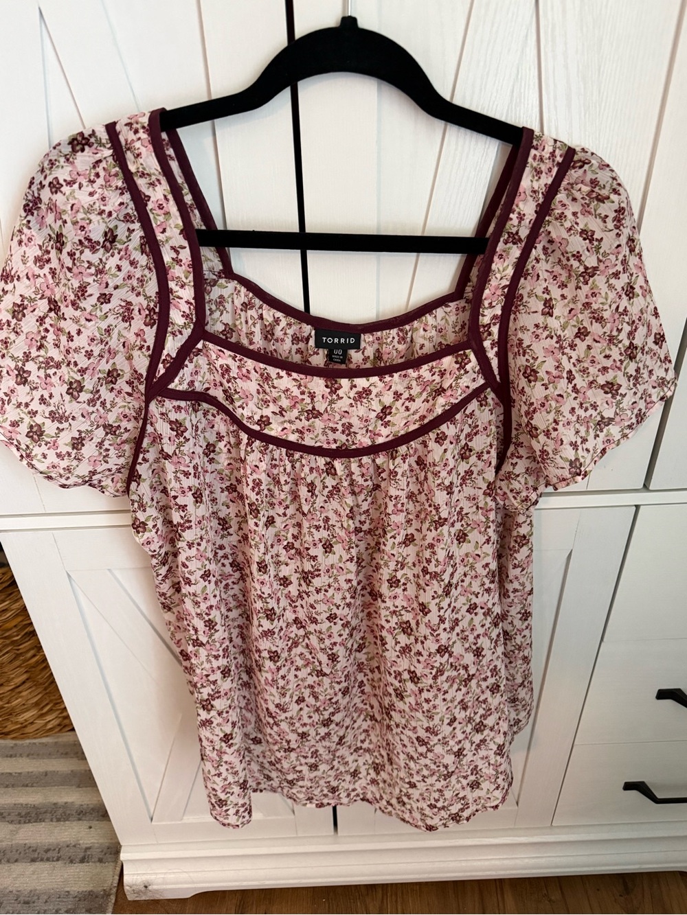 torrid Cream and Burgundy Floral Square-Neck Puff Sleeve Blouse